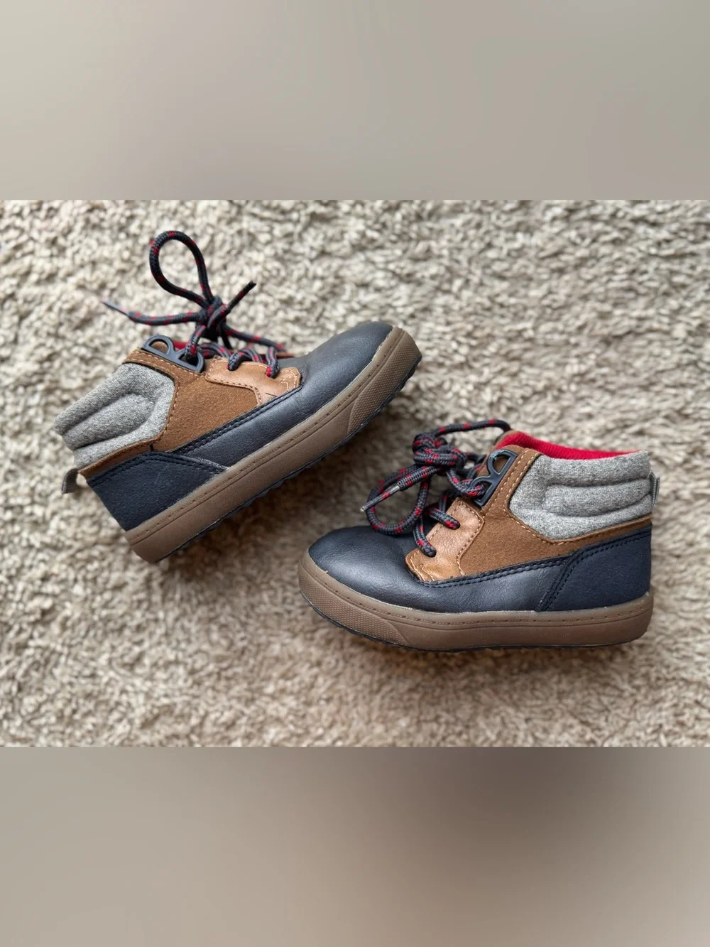 OshKosh B’gosh Toddler Hiking Boots Size 7M Brown Gray Lace-Up Shoes
